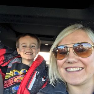 Meet your Posher, Ashley